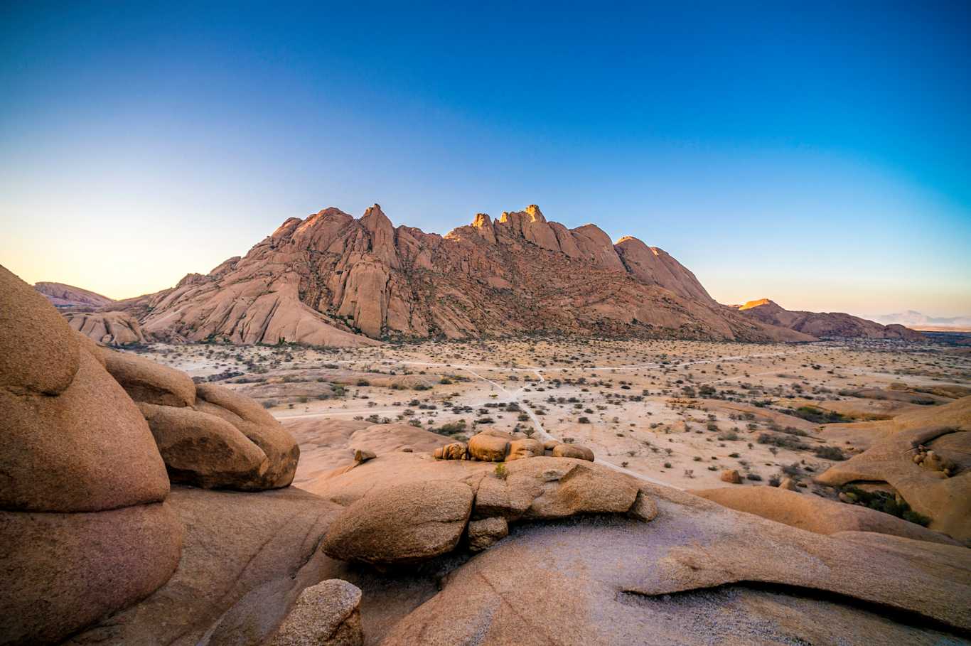 Digistics Namibia Reise-Angebot: Namibia Entdecken – CYFM