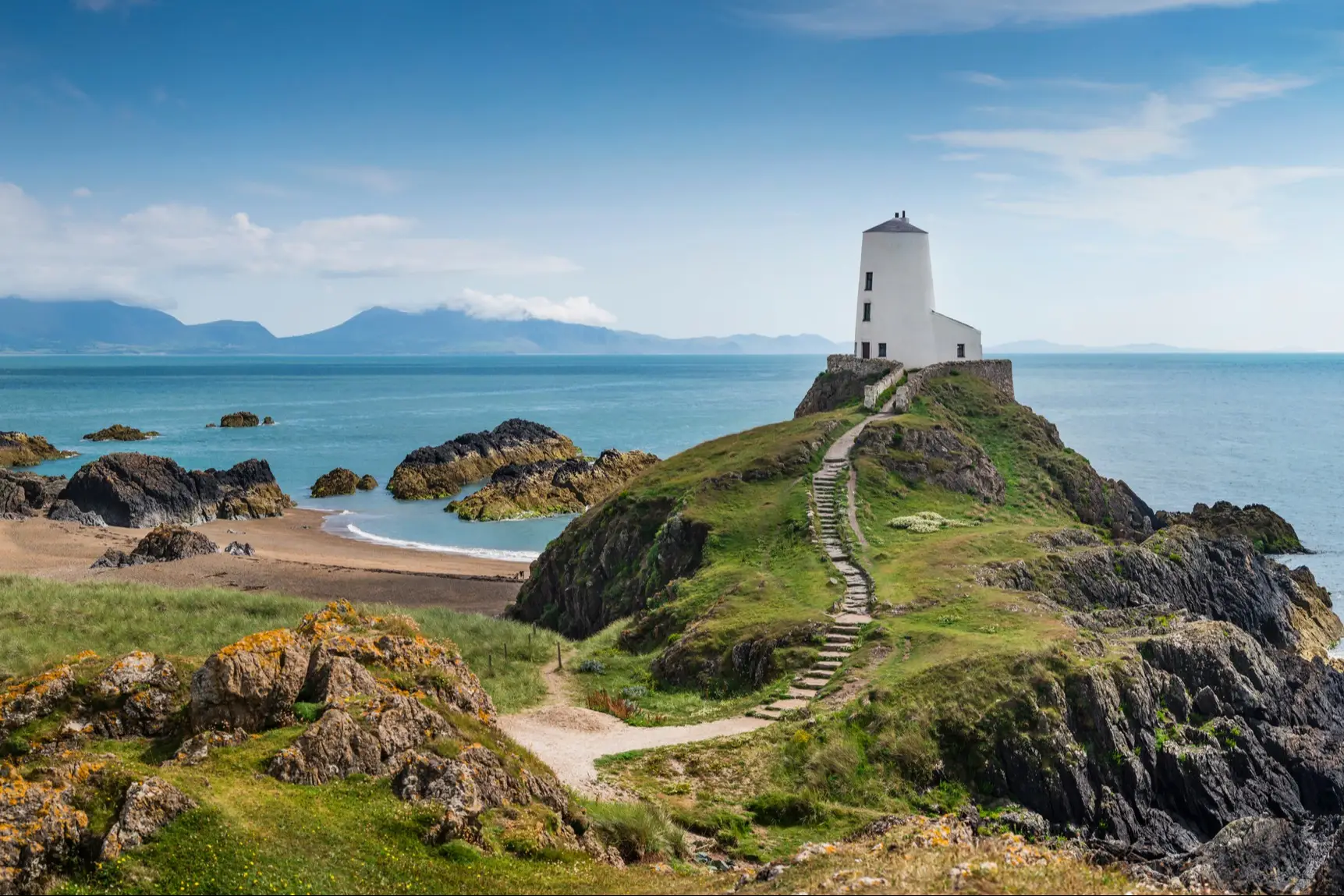 Großbritannien, Wales, Anglesey Ein Panorama von Llanddwyn Island, Anglesey, Wales, Großbritannien.