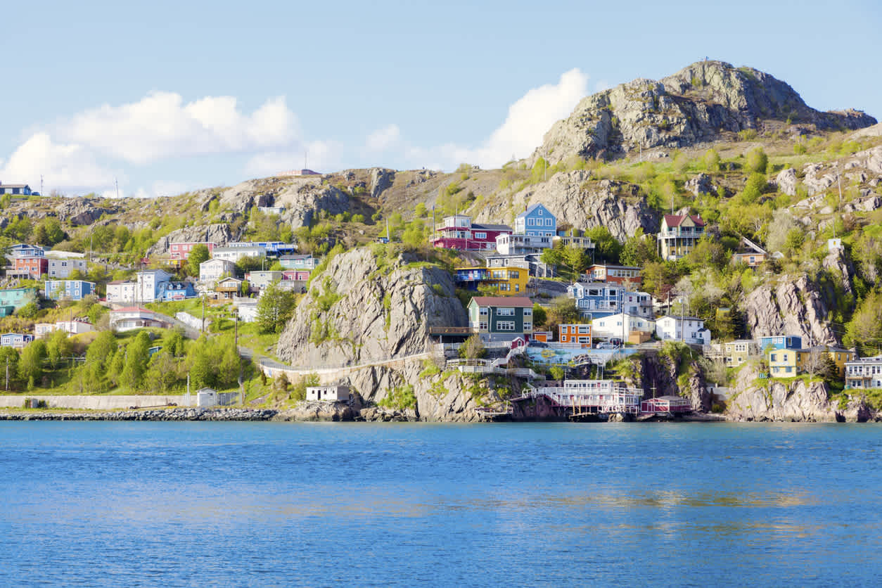 Ontdek tijdens uw reis naar Newfoundland en Labrador de steden van de regio, zoals St. John's.