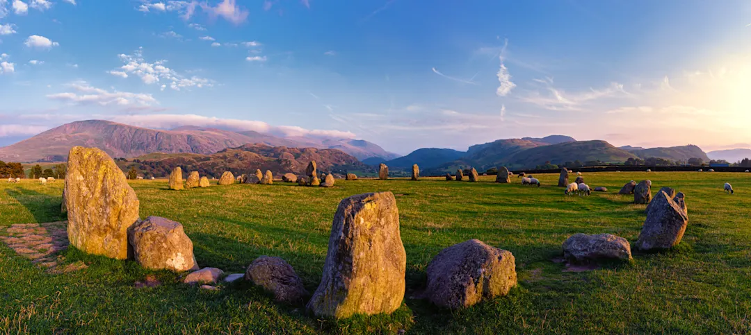 England Lake District Castlerigg Steinkreis Berühmtes neolithisches Monument aus 38 Steinen, das wahrscheinlich etwa 5000 Jahre alt ist, im Lake District in England