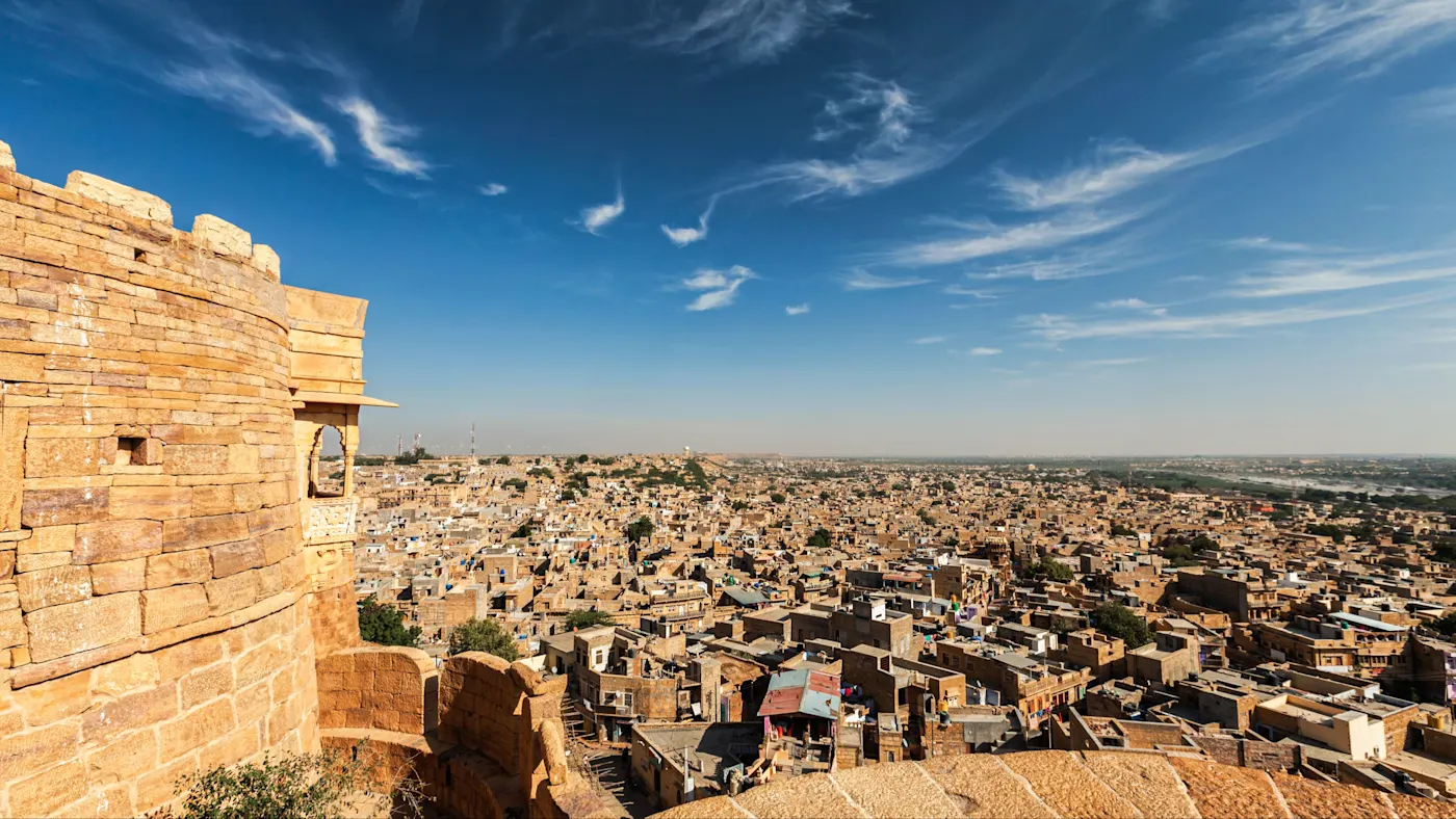 Jaisalmer, Rajasthan, Indien Blick vom Jaisalmer Fort auf die goldene Wüstenstadt mit Sandsteinarchitektur. Jaisalmer, Rajasthan, Indien.