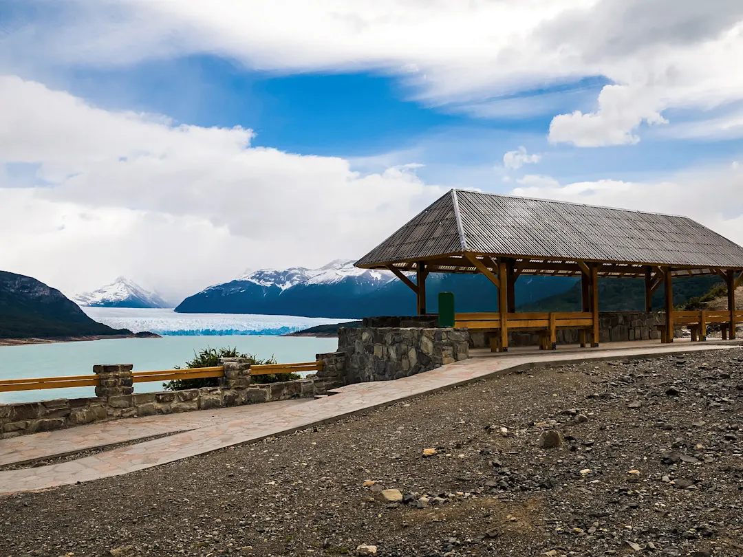 Aussichtspunkt mit Blick auf Gletscher. El Calafate, Santa Cruz, Argentinien.