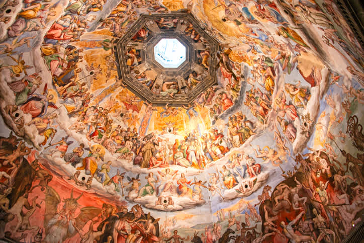 Admirez les peintures de la coupole de la Cathédrale Santa Maria del Fiore de Florence pendant votre séjour en Toscane.