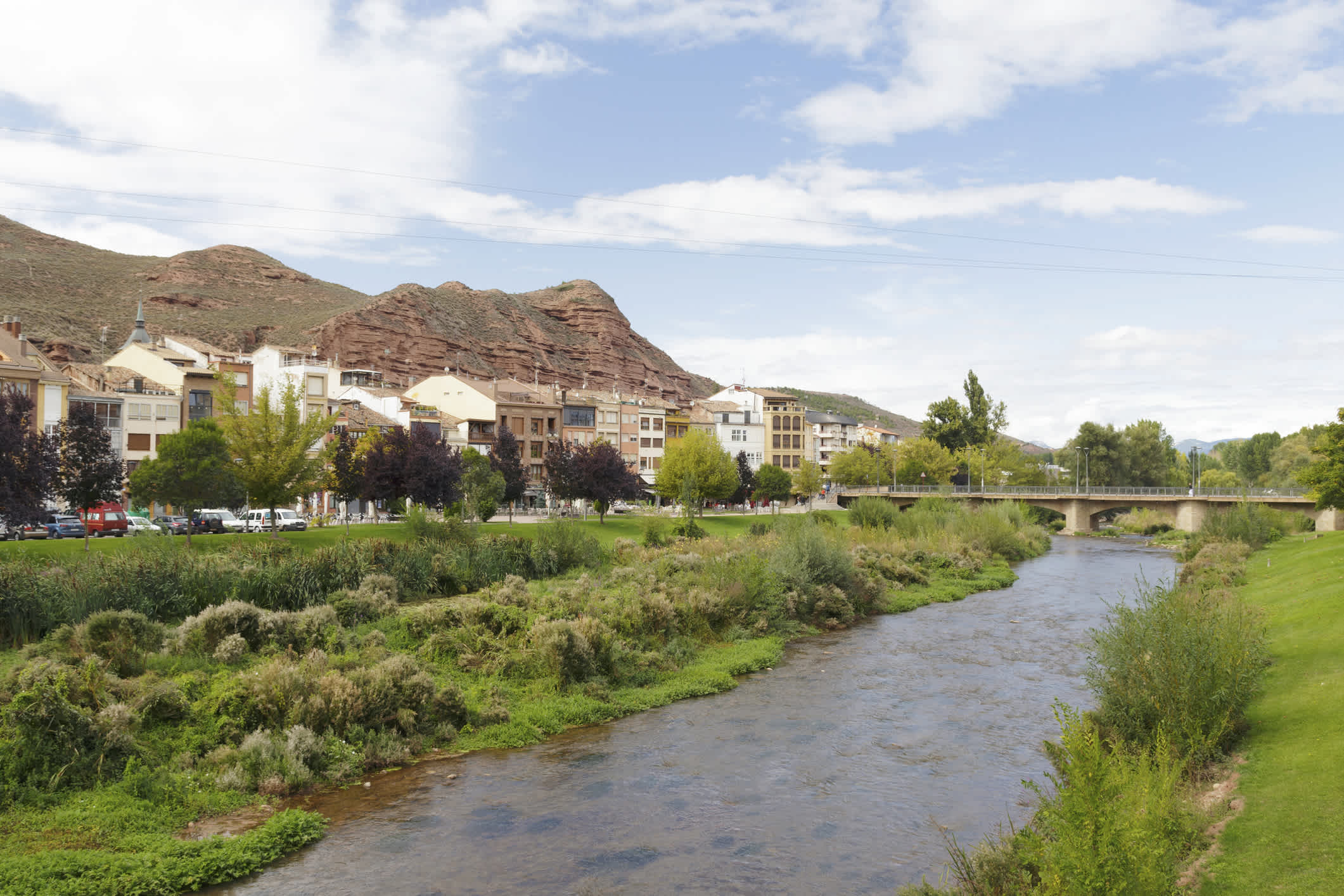 Nájera ist eine kleine Stadt, ein ehemaliges Bistum in der Region La Rioja in Nordspanien, an deren Ufer der Fluss Najerilla fließt.