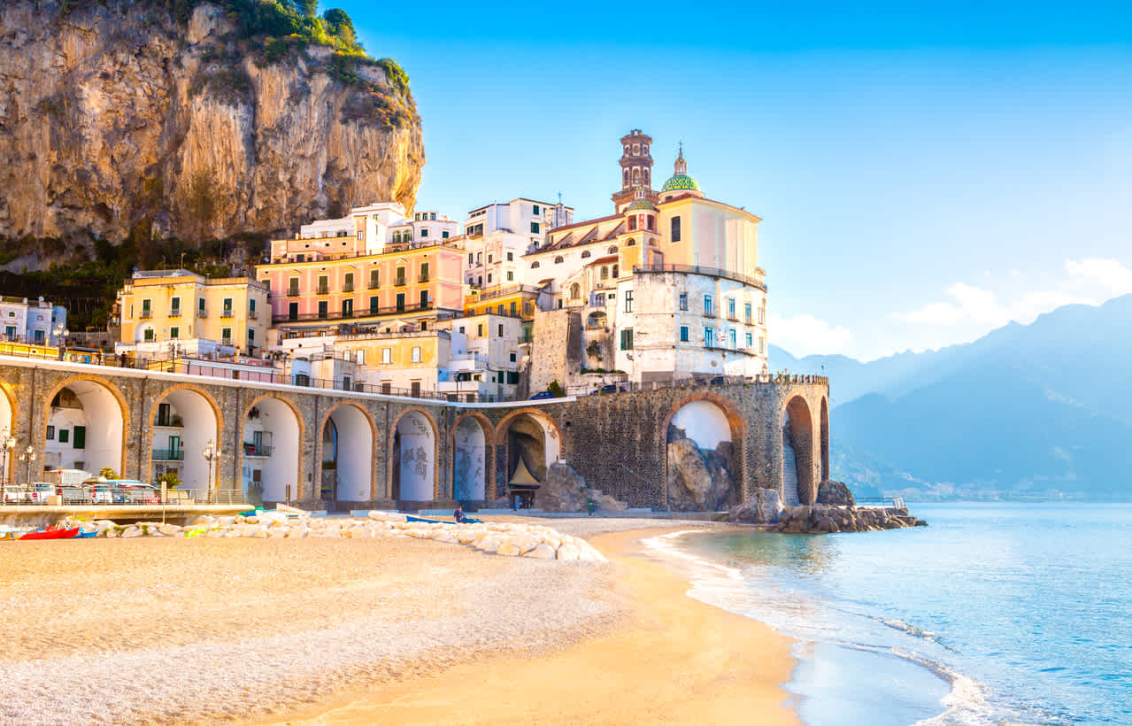 Ontdek de prachtige Italiaanse kustlijn tijdens een vakantie aan de kust van Amalfi