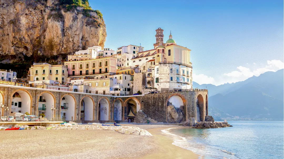 Discover the beautiful Italian coastline on an Amalfi Coast vacation