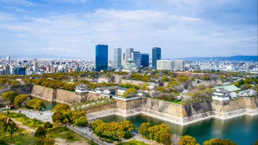 Die Luftaufnahme von Osaka Business Park Skyline in Japan.