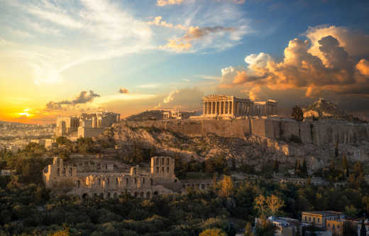 Voir l'Acropole d'Athènes, en photo ici, lors d'un voyage de Grèce.