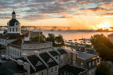 Kingston in Kanada bei Sonnenuntergang