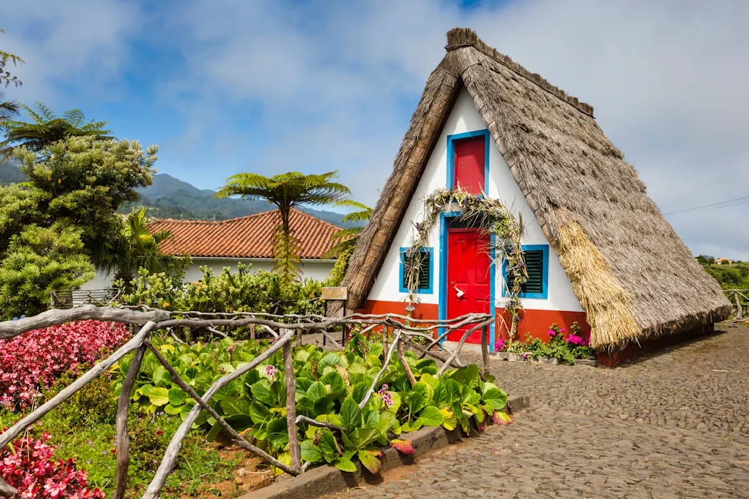 Traditionellen ländlichen Haus in Santana Madeira, Portugal. 