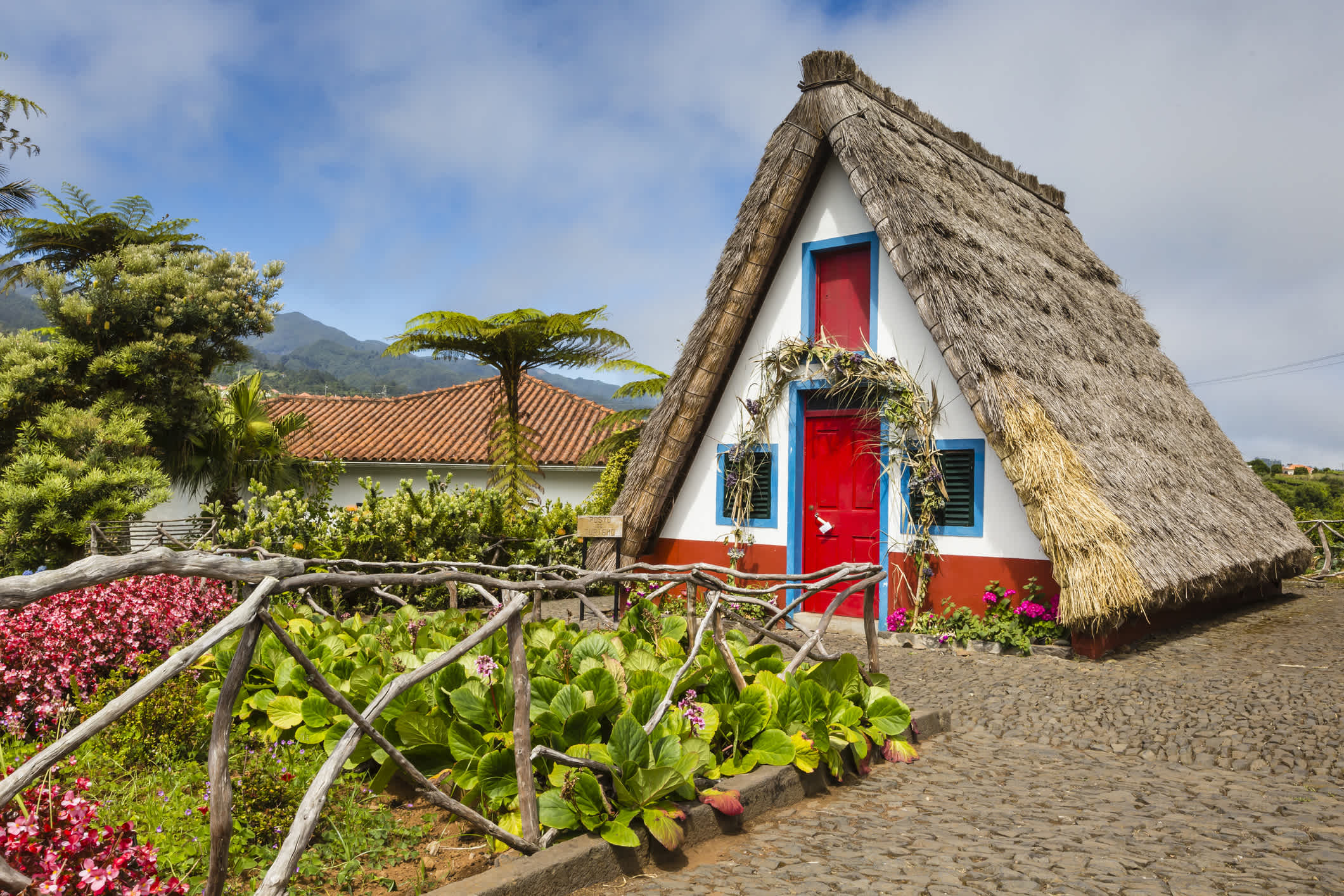 Traditionellen ländlichen Haus in Santana Madeira, Portugal. 
