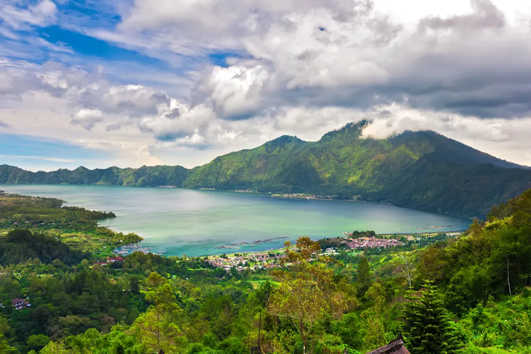 Lake Batur in Candidasa Bali Indonesia See Batur in Candidasa auf Bali in Indonesien