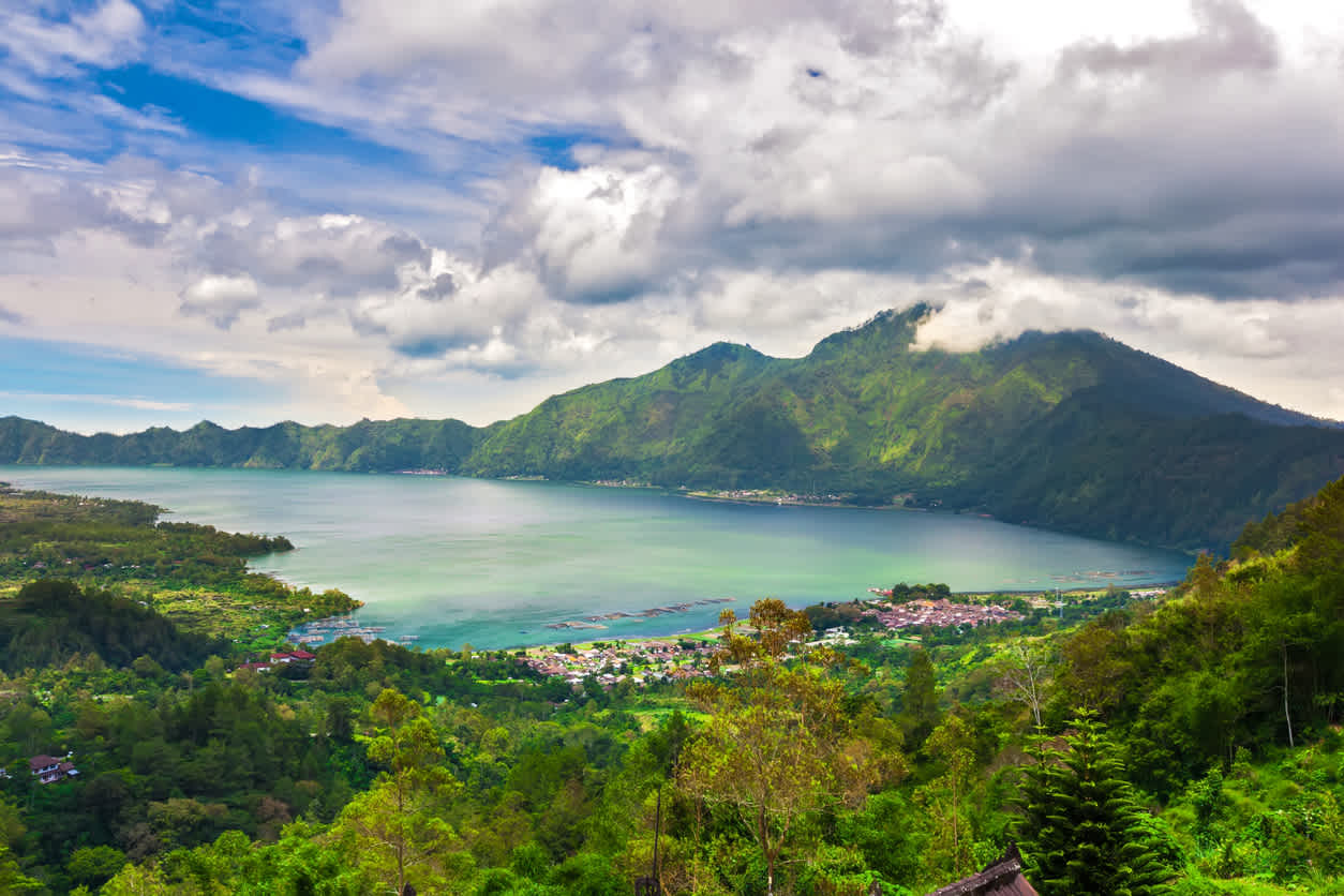 Lac Batur à Candidasa sur Bali en Indonésie