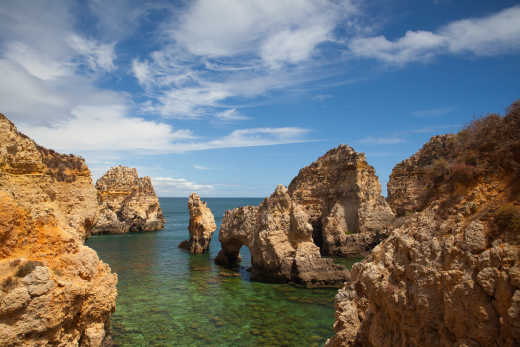 Die Klippen am Ponta de Piedade in der Nahe Lagos, Algarve, Portugal