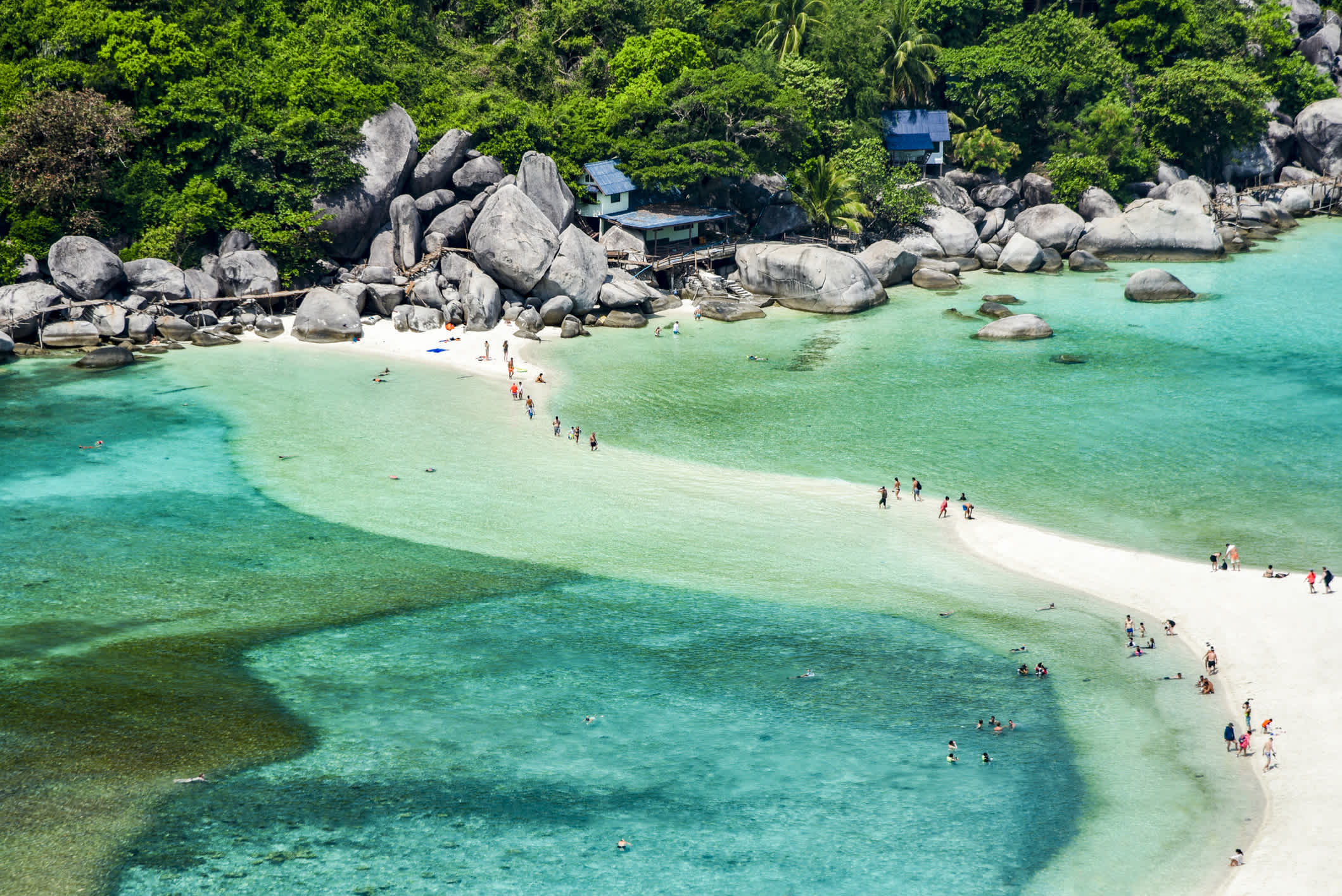 Langue de sable entre deux îles