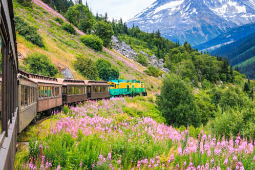 Die malerische White Pass & Yukon Route Railroad, Skagway, Alaska, USA.