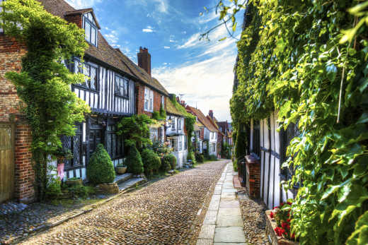 Entdecken Sie die charmanten Städte und Dörfer während Ihrer Reise nach Sussex, England.
