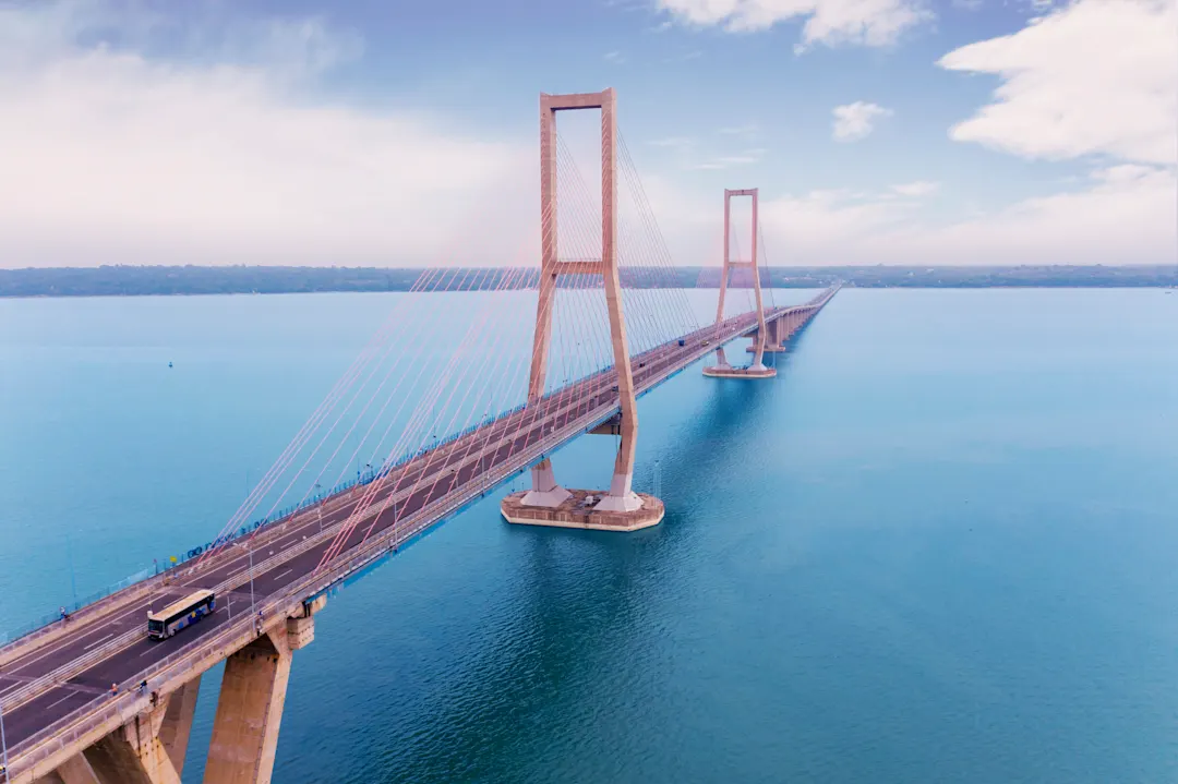 Suramadu National Bridge, Surabaya, Indonesien Aufnahme der Suramadu Brücke in Indonesien