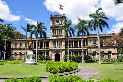 Iolani Palast beim Honolulu Urlaub besichtigen