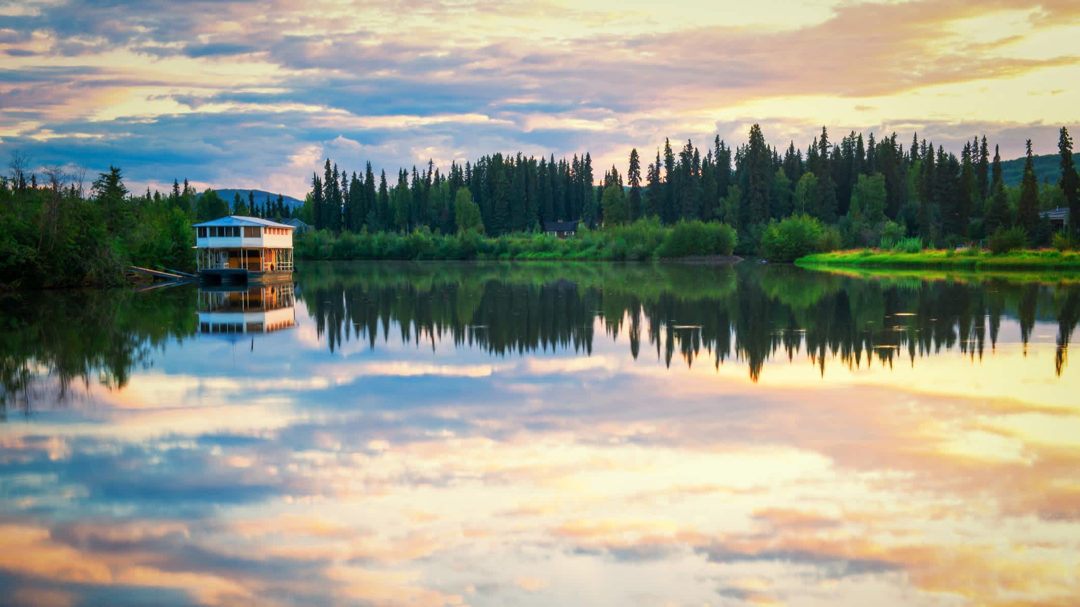 Vue sur un lac à Fairbanks, en Alaska