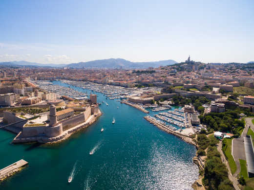 Visitez Marseille pendant votre road trip en Provence.