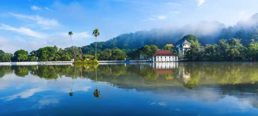 Insel in Kandy Lake, Kandy, Sri Lanka – Stockfoto