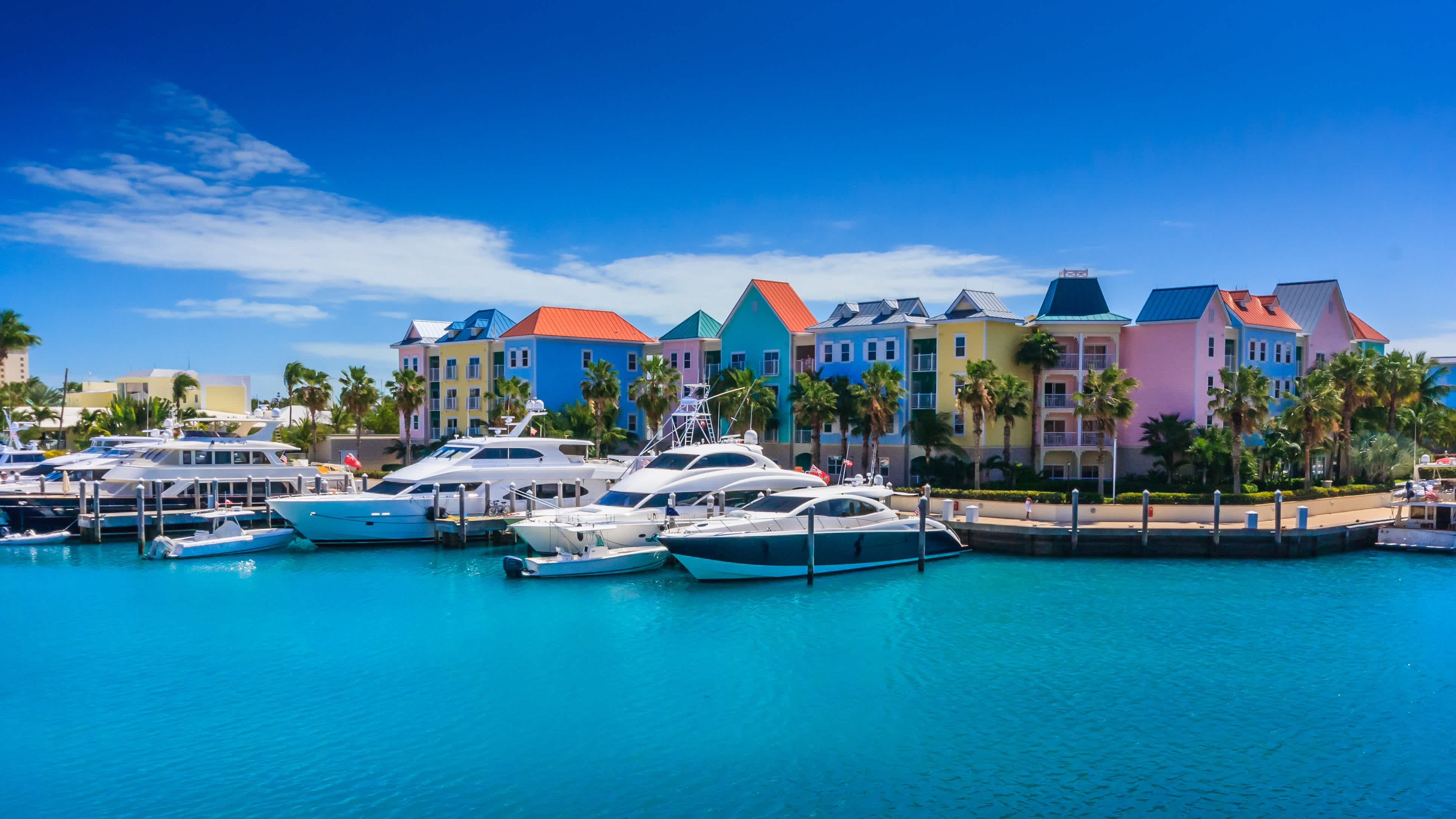 Boote am Hafen von Nassau auf den Bahamas
