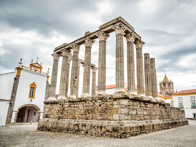 Portugal Itinerary 14 Days: 2 Weeks of Culture, Coast & Cuisine