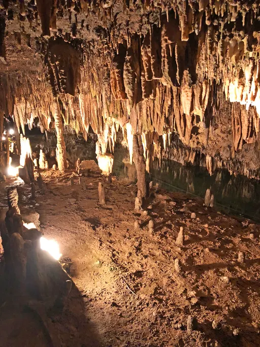 USA Missouri Route 66 Meramec Caverns Besuchen Sie auf Ihrer Route66-Tour die beeindruckenden Meramec Caverns.