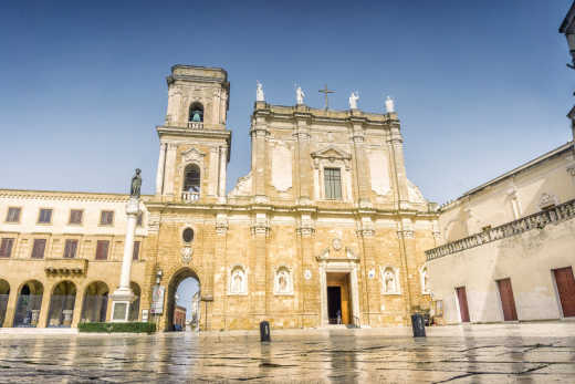 Dom im Zentrum der Stadt Brindisi, Apulien, Italien