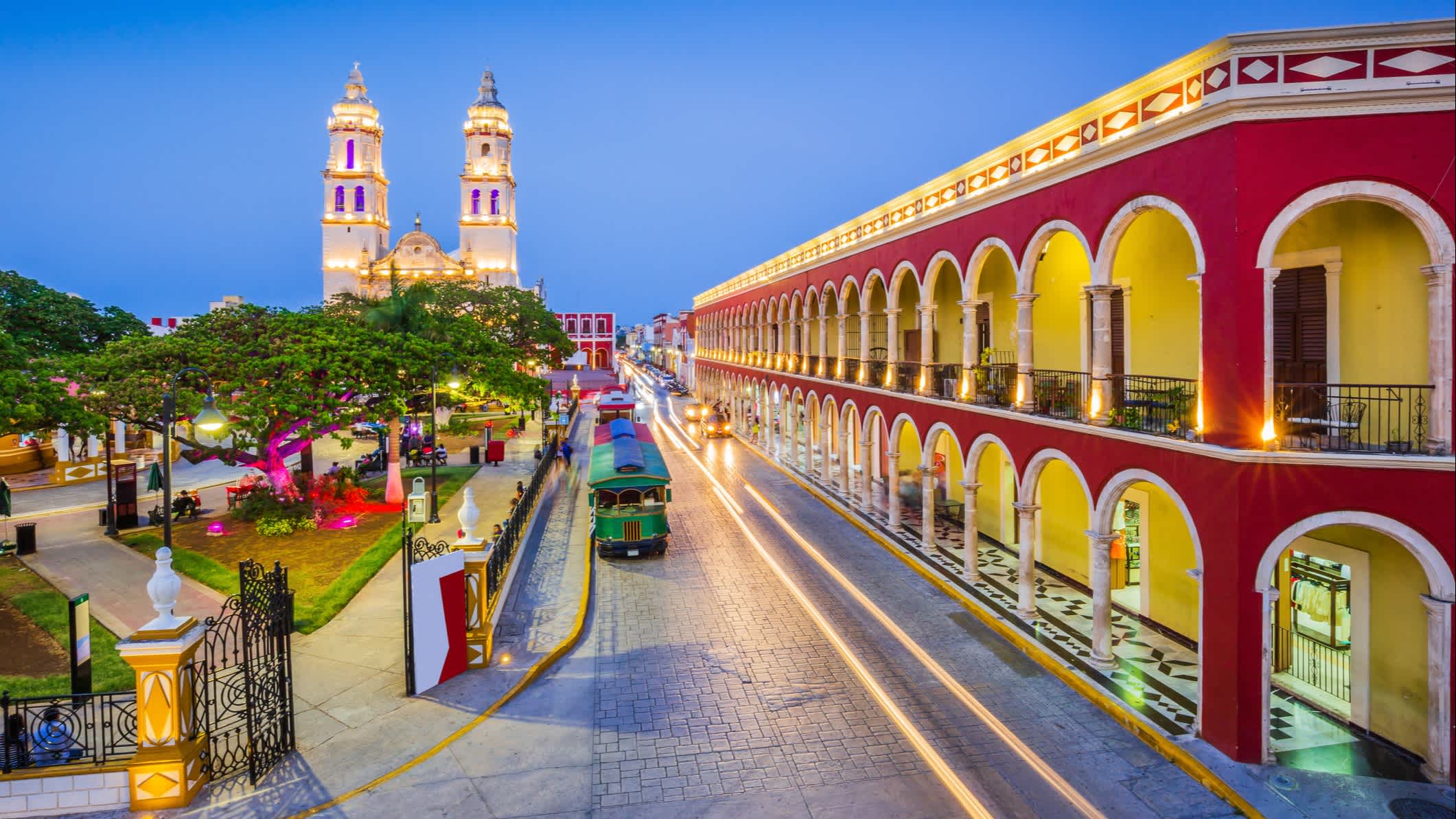  Unabhängigkeitsplatz in der Altstadt von Campeche