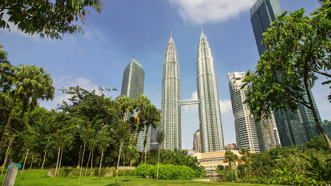 Blick vom KLCC Park auf die Petronas Towers Malaysia