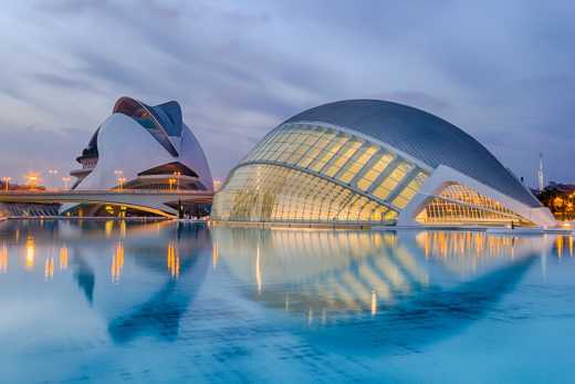 Die City of Arts and Science erbaut von Calatrava - ein Muss bei einem Valencia Urlaub