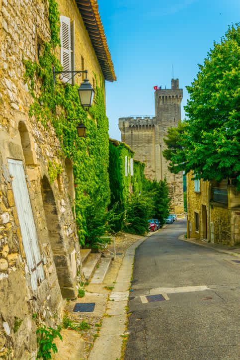 Bewundern Sie das Panorama von der Spitze des Tour de Philippe le Bel während Ihres Urlaubs in Avignon.