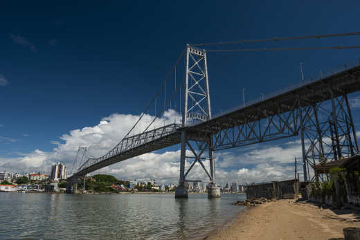 Aufnahme der Hercílio Luz Brücke in Florianopolis.