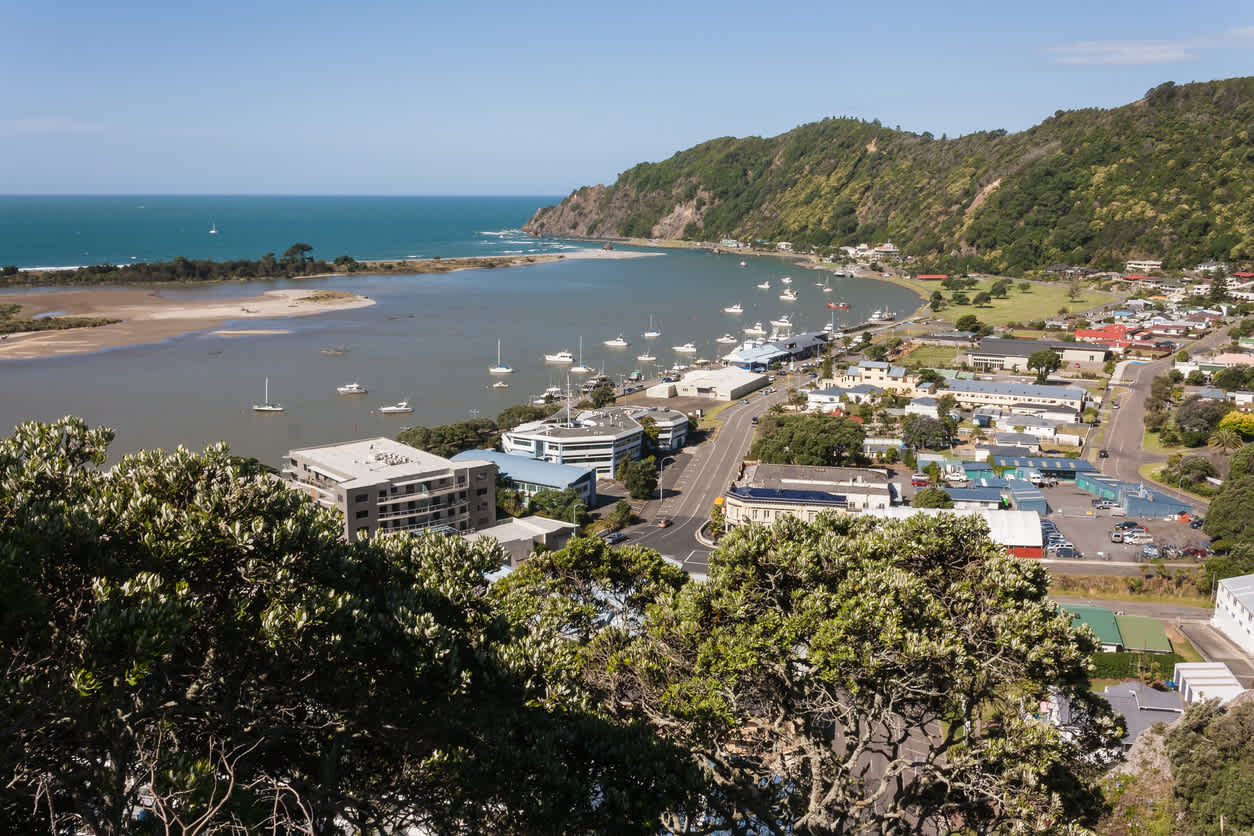 Luftbild von der Stadt Whakatane in Neuseeland 