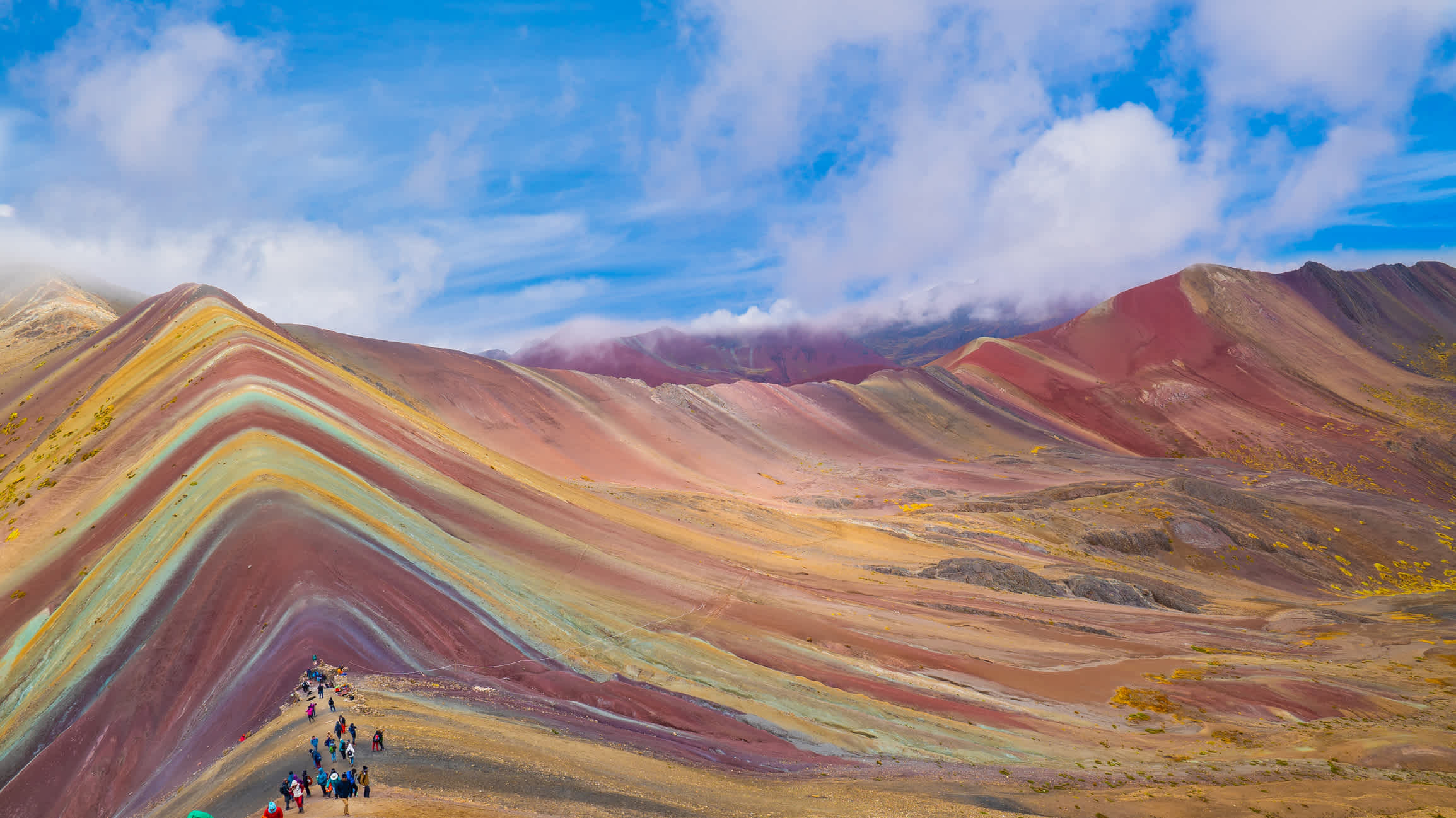 Les Rainbow Mountains, montagnes arc-en-ciel colorées près de Cusco au Pérou