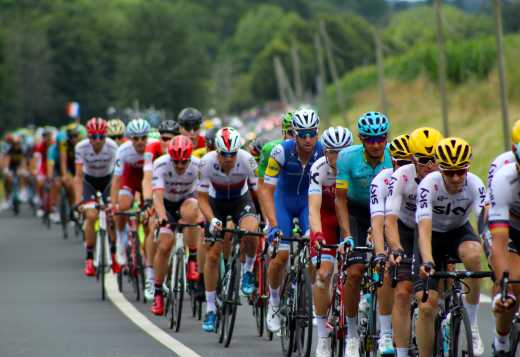 L'événement sportif de vélo de route le plus connu de France : le Tour de France.
