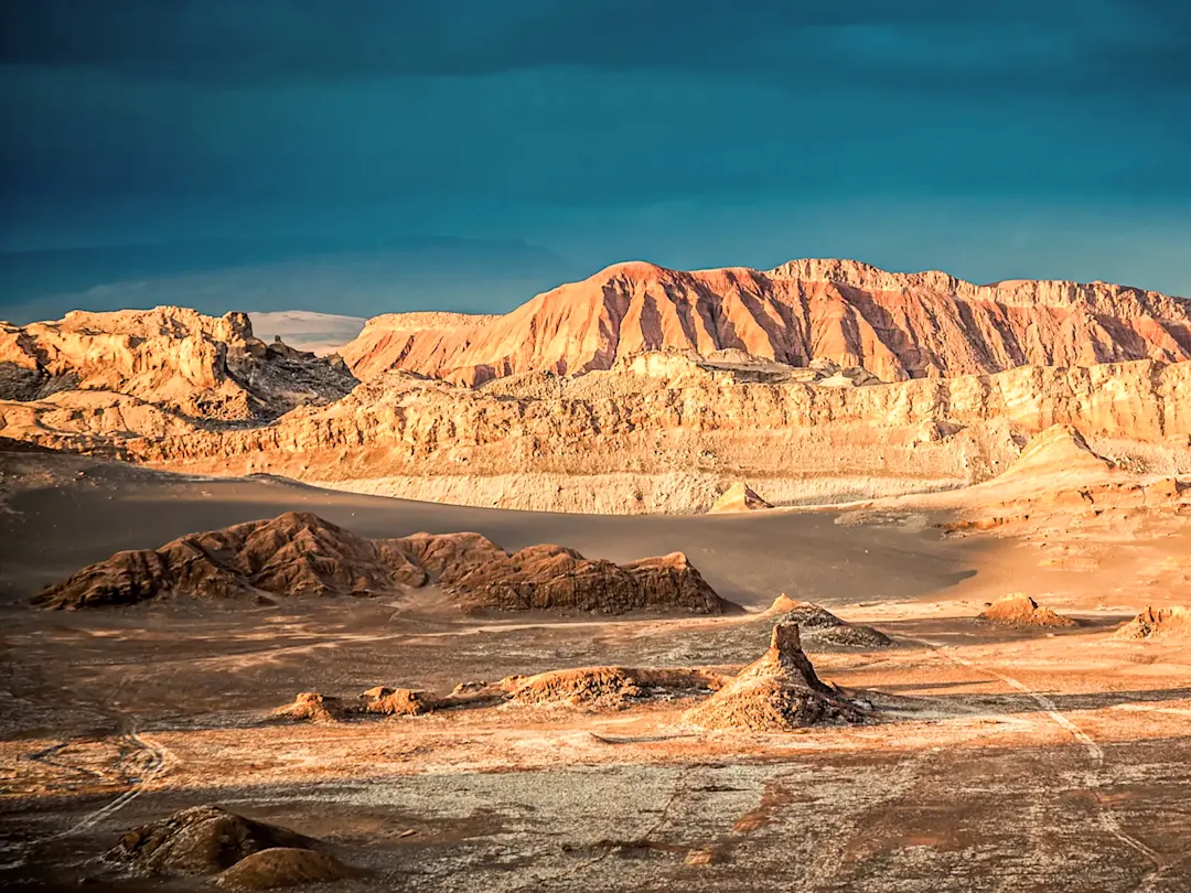 Chile, Antofagasta, San Pedro de Atacama Beeindruckende Wüstenlandschaft bei Sonnenuntergang. San Pedro de Atacama, Antofagasta, Chile.