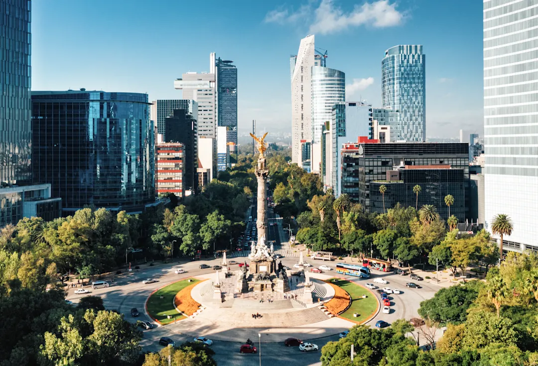 Independence Monument-Mexiko-Stadt im Panoramafoto.

