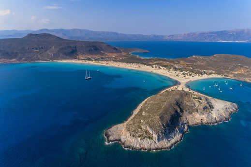 Ontdek idyllische stranden tijdens uw vakantie in de Peloponnesos.  