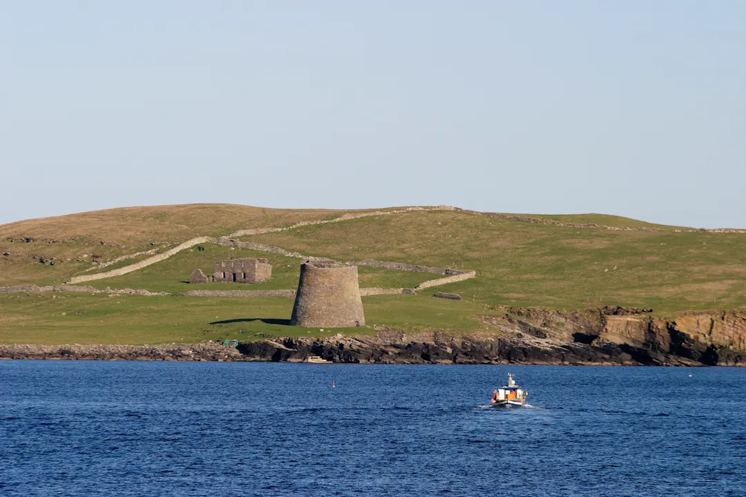 Mousa Broch, Shetland Inseln, Schottland Wikingerturm auf kleiner Insel