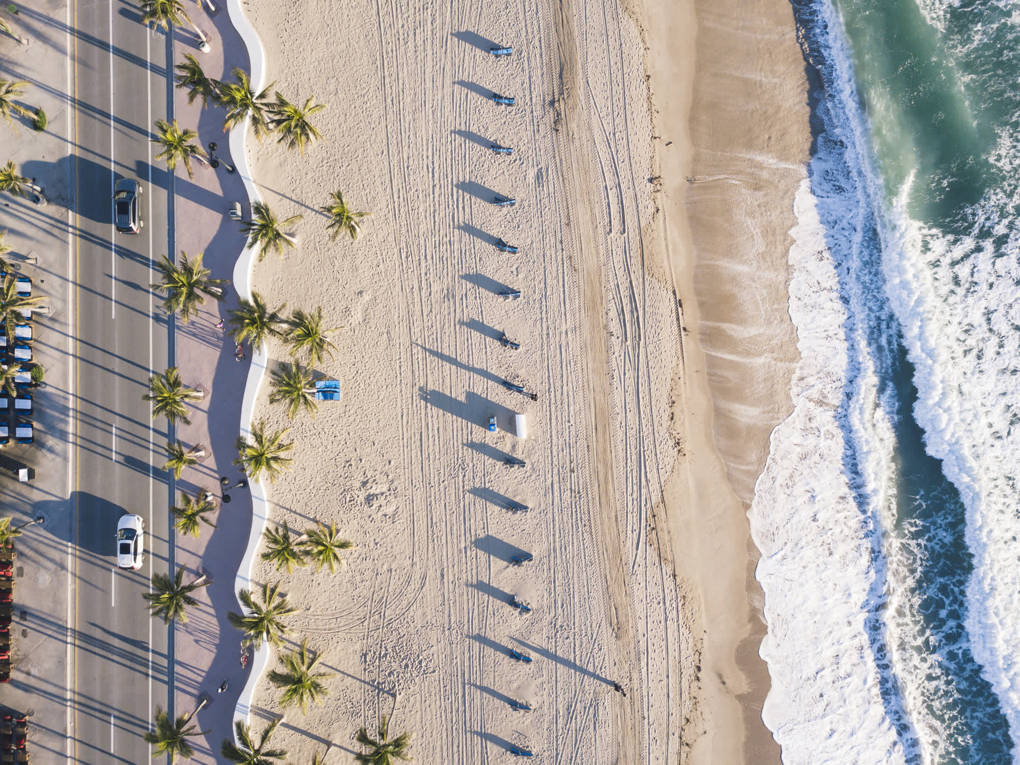 Vue aérienne de la plage de Fort Lauderdale Beach en Floride au coucher du soleil. Une étape dont vous pourrez profiter pendant votre voyage aux Etats-Unis.