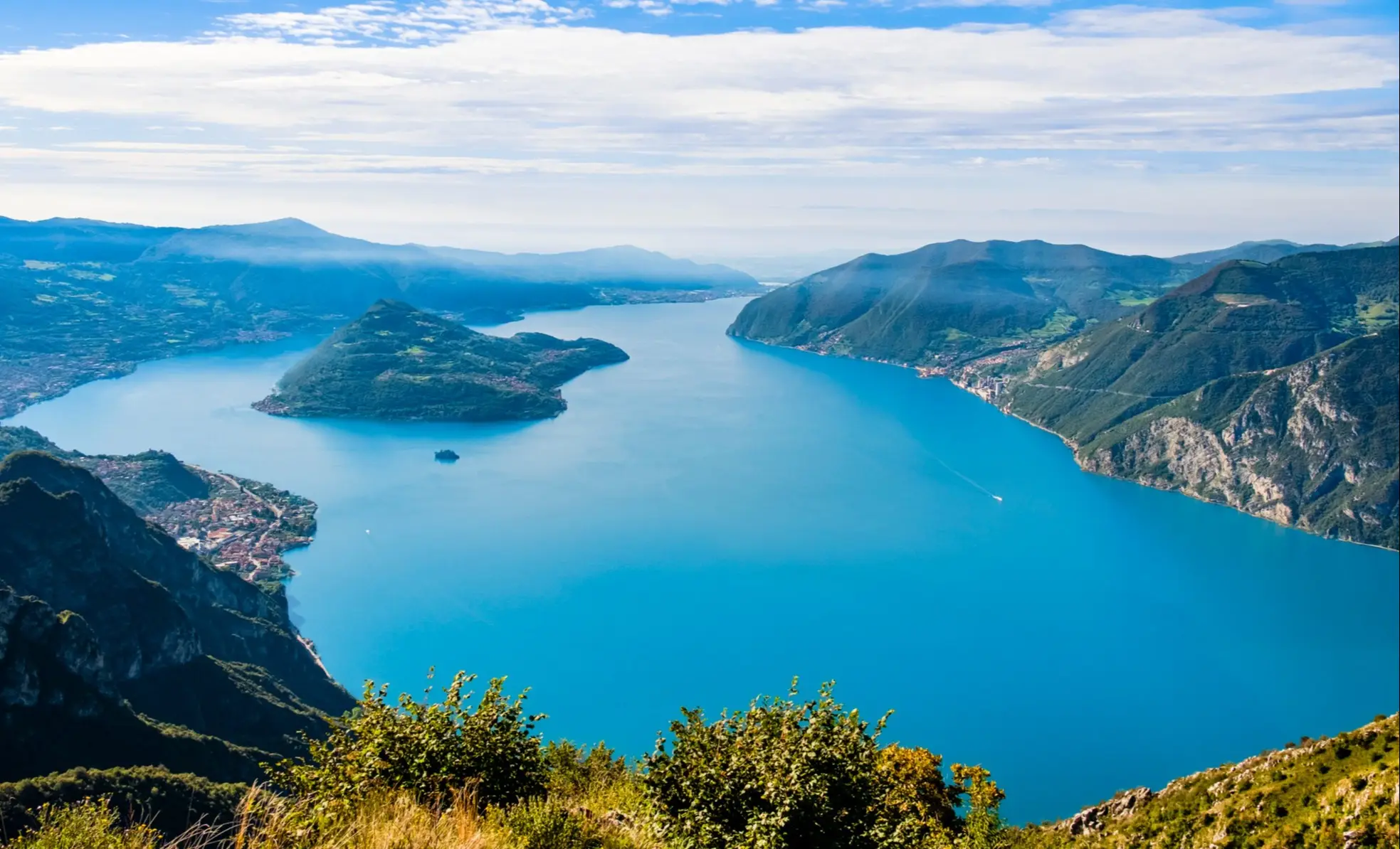 Le lac d'Iseo vu d'en haut, en Italie