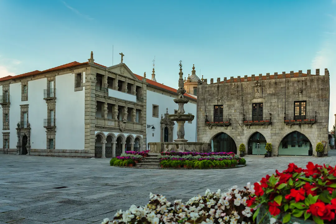 Der Blick auf dem República Platz in Viana do Castelo, Portugal

