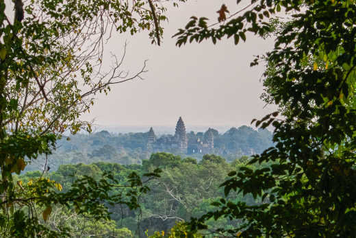 Vue aérienne du temple d'Angkor Wat depuis la colline de Phnom Bakheng, Cambodge