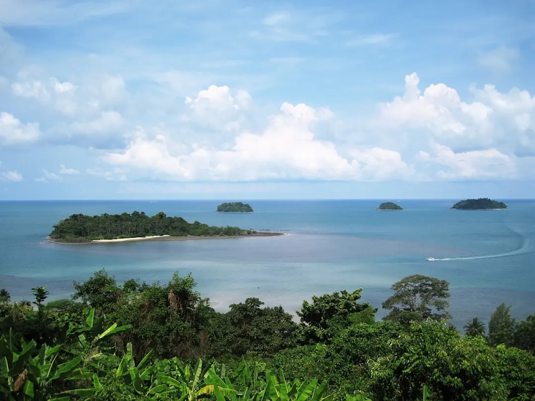 Thailand, Koh Chang, Kai Bae Tropische Insel im Meer, Kai Bae Viewpoint