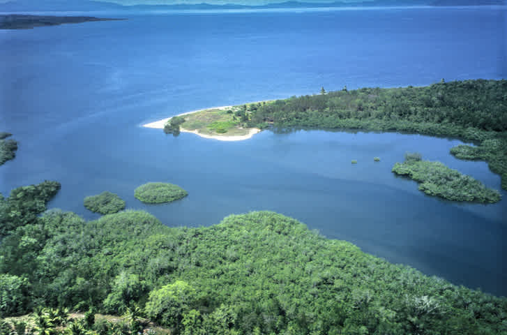 Partez à l'aventure et découvrez la péninsule Osa pendant votre séjour au Costa Rica, un véritable paradis naturel dans le parc national Corcovado.