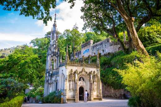 Die Kapelle der Heiligen Dreifaltigkeit in Quinta da Regaleira, Sintra, Portugal