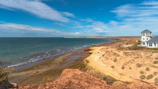 Der Strand in der Nähe von Puerto Madryn Stadt in Patagonien, Argentinien. 

